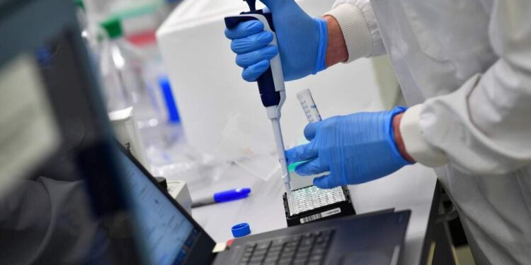 La ciencia reta al tiempo: FDA autoriza ensayos para revertir el envejecimiento.