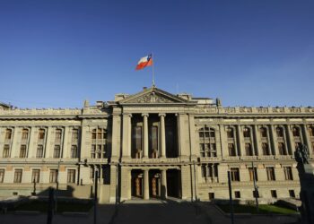 Corte Suprema establece nuevo estándar en el empleo público y califica como grave el no pago de cotizaciones en honorarios.