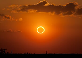 Desfile de planetas y eclipse solar: consulta el calendario astronómico de febrero.