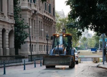 Empiezan las obras para transformar el Eje Bandera en un paseo semipeatonal y para el paso de buses.