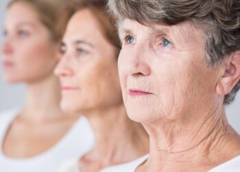 Expertos exponen en Talca investigaciones científicas para combatir el envejecimiento celular.