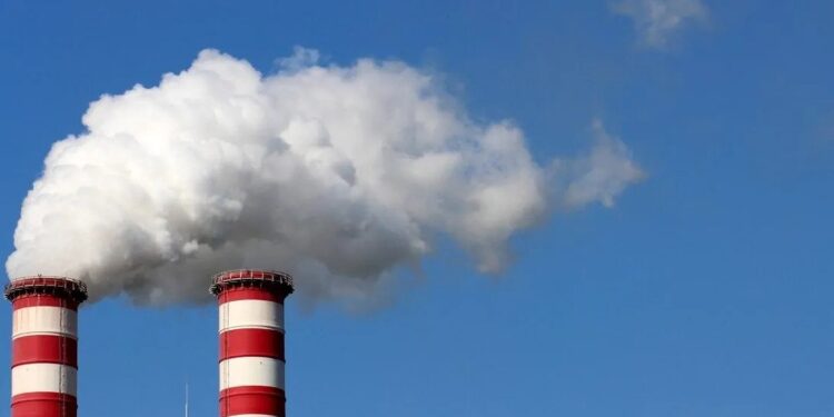 Trump anula la normativa que autorizaba al gobierno de EE.UU. a regular los gases de efecto invernadero en la lucha contra el cambio climático.