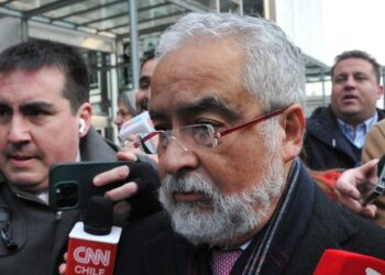 Corte anula prisión preventiva y otorga arresto nocturno a Hermosilla.